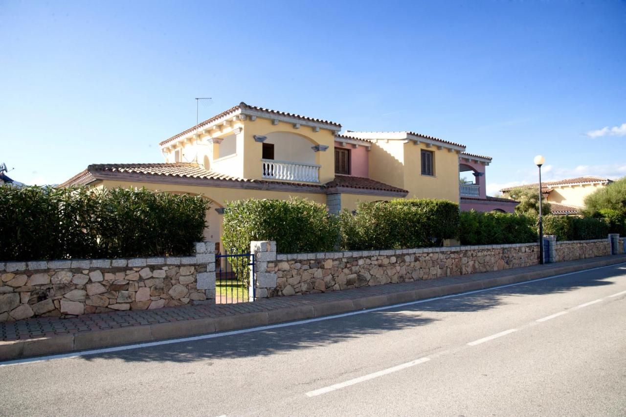 Residence Oasi E Oasi Blu San Teodoro  Buitenkant foto