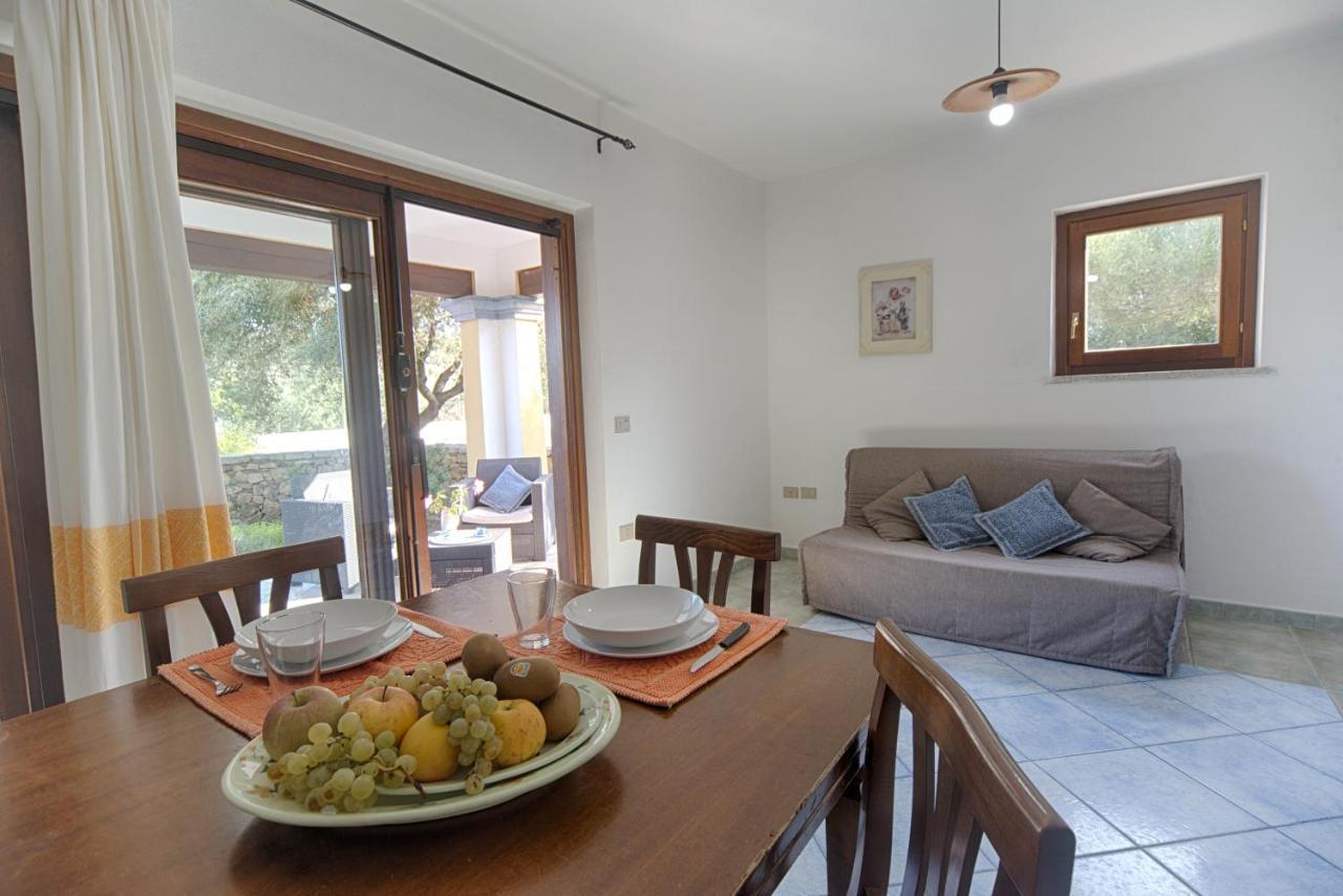 Residence Oasi E Oasi Blu San Teodoro  Buitenkant foto