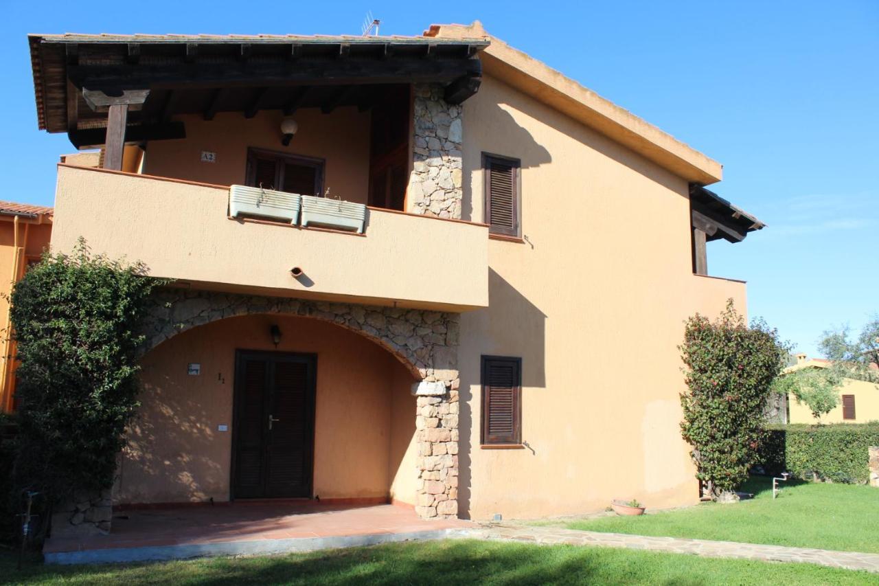 Residence Oasi E Oasi Blu San Teodoro  Buitenkant foto