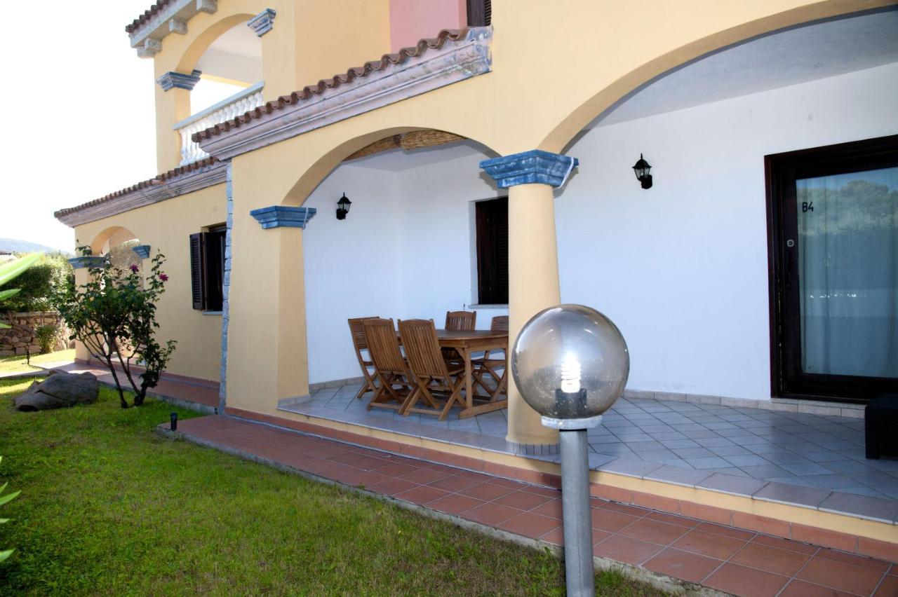 Residence Oasi E Oasi Blu San Teodoro  Buitenkant foto