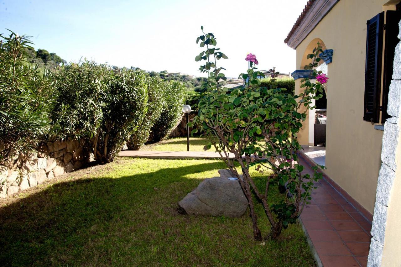 Residence Oasi E Oasi Blu San Teodoro  Buitenkant foto