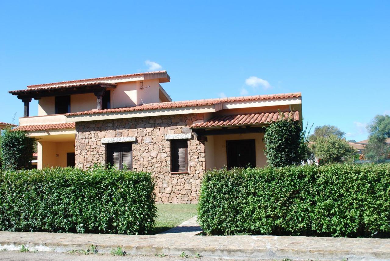 Residence Oasi E Oasi Blu San Teodoro  Buitenkant foto