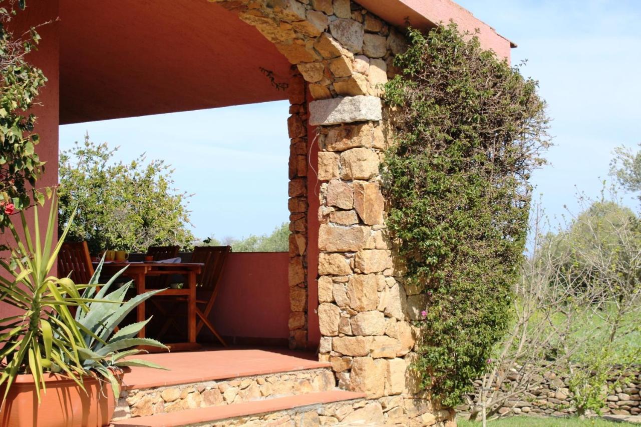 Residence Oasi E Oasi Blu San Teodoro  Buitenkant foto