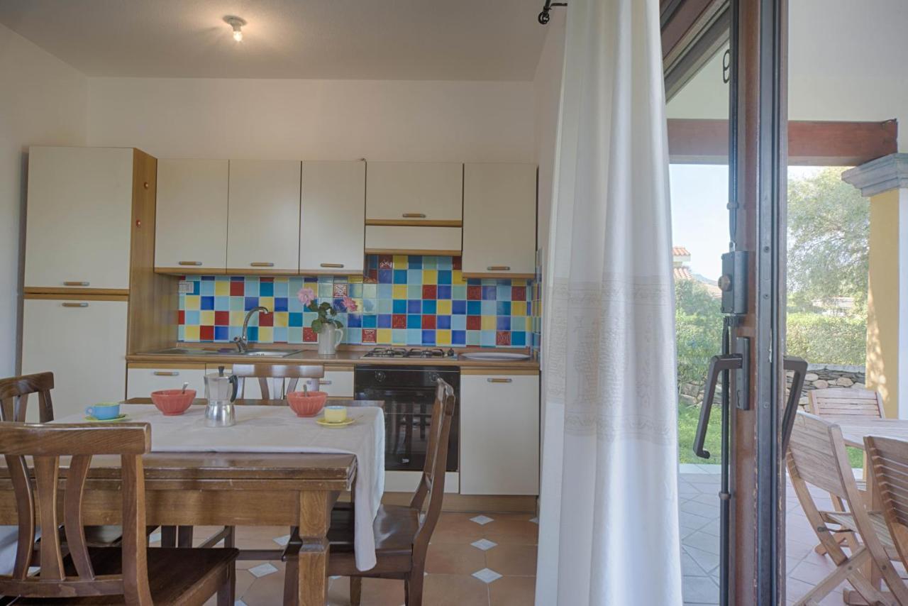 Residence Oasi E Oasi Blu San Teodoro  Buitenkant foto