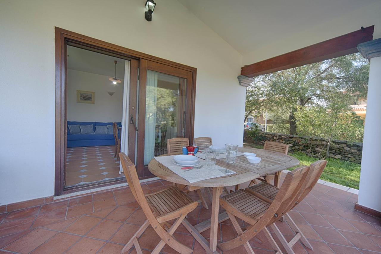 Residence Oasi E Oasi Blu San Teodoro  Buitenkant foto
